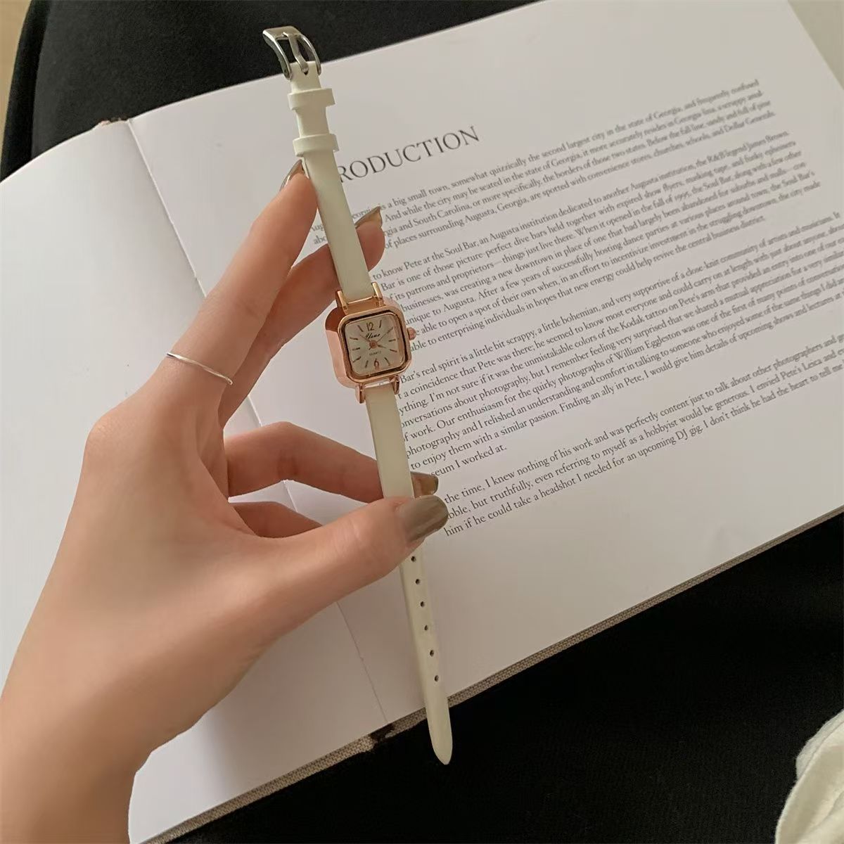Women's Quartz Watch Leather Strap