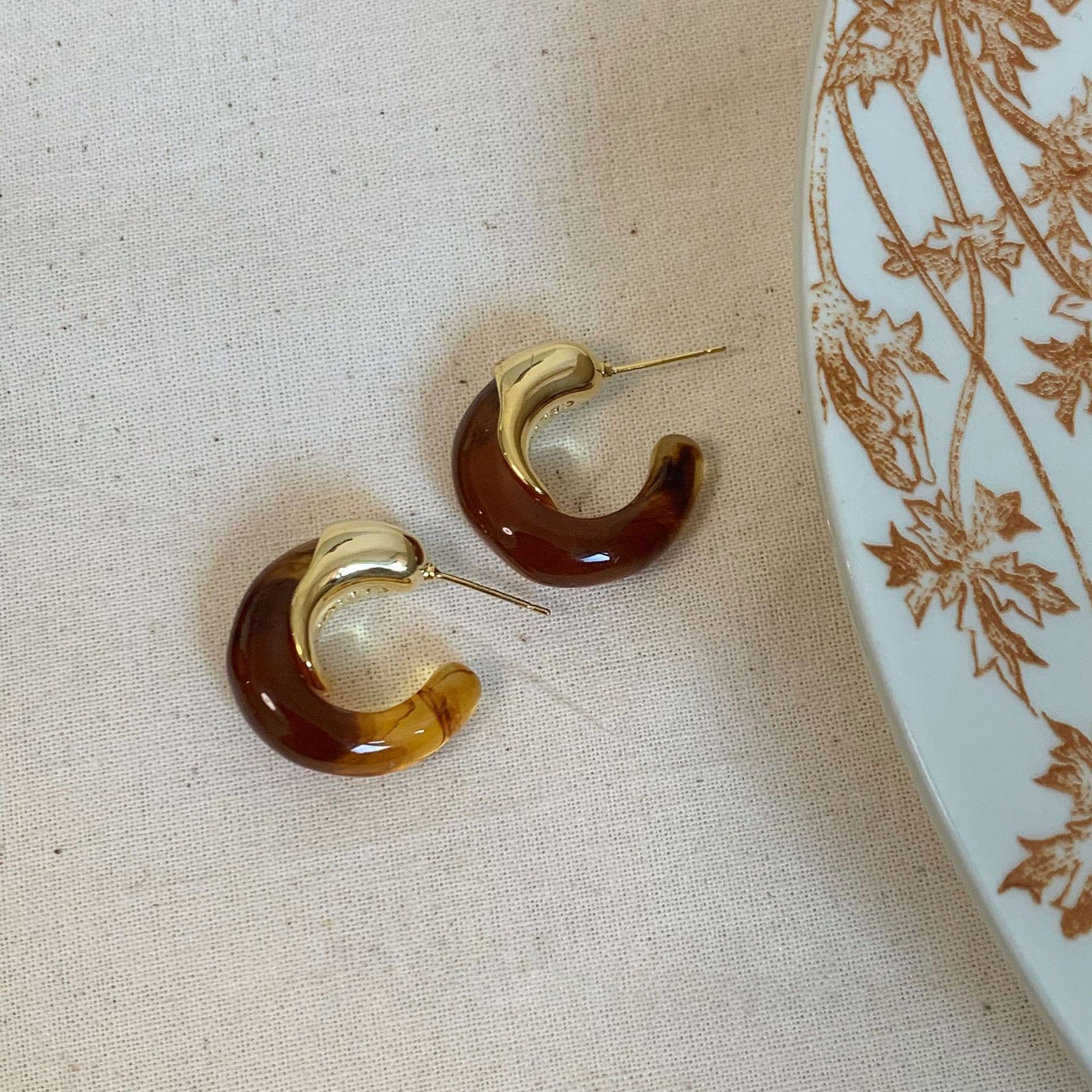 Gümüş iğne maillard geometrik küpe, vintage, hafif lüks