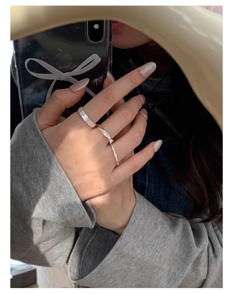 Geometric Möbius ring for women, open adjustable, luxury style