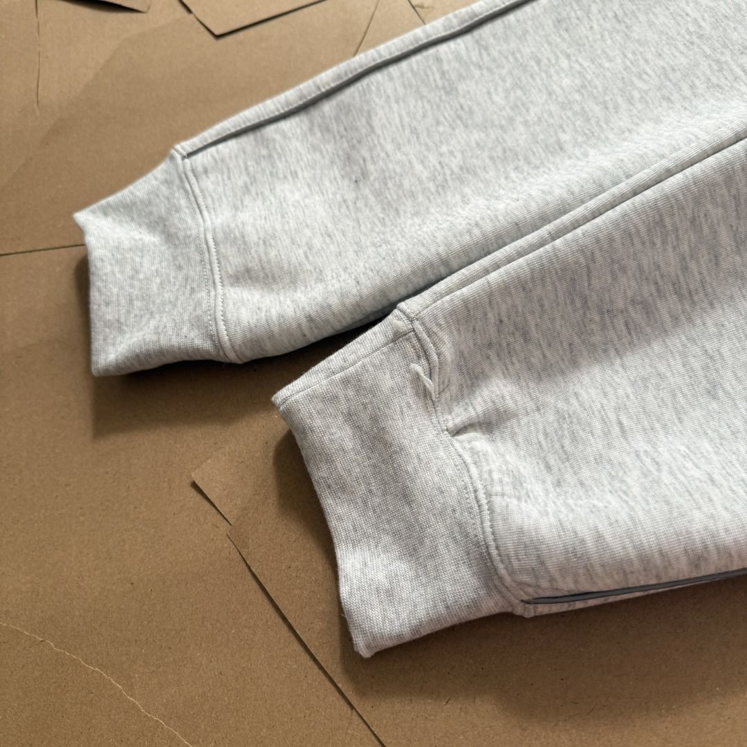 Kapüşonlu sweatshirt takımı yansıtıcı şerit