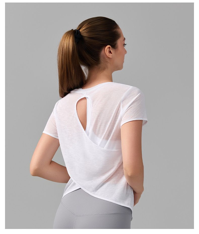 Kadın yoga üstü, kısa kollu, nefes alabilen, açık sırt tasarımı