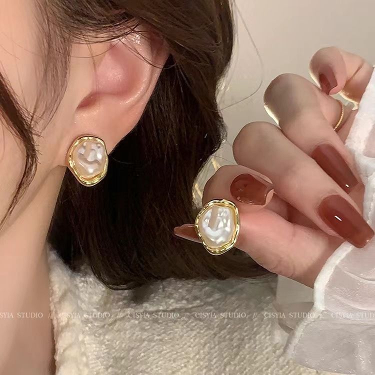 S925银针爆款高级感耳环2026新款复古港风耳圈女轻奢独特耳钉耳饰