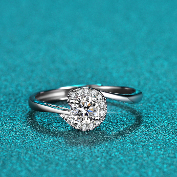 Moissanit Damenring Sterlingsilber ein Karat Sechser Krappenfassung