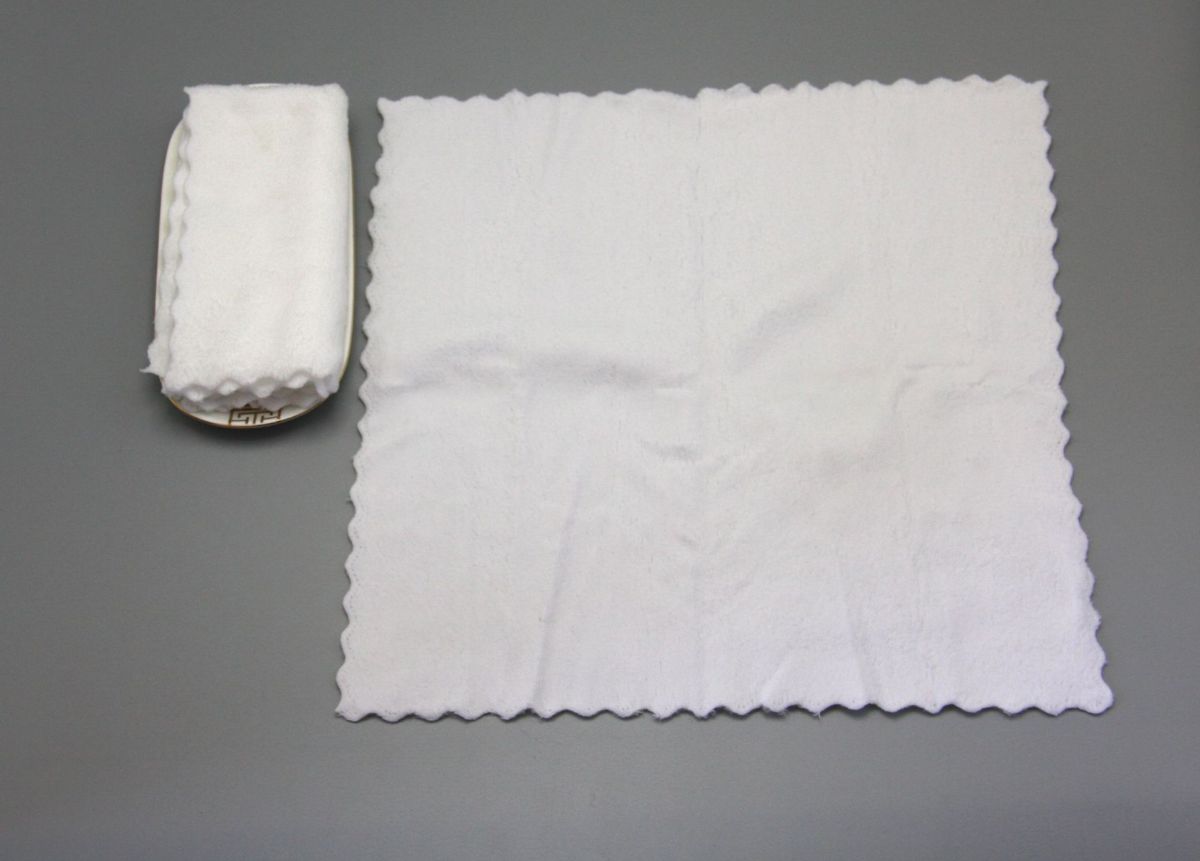 Disposable wet wipes and chopsticks set