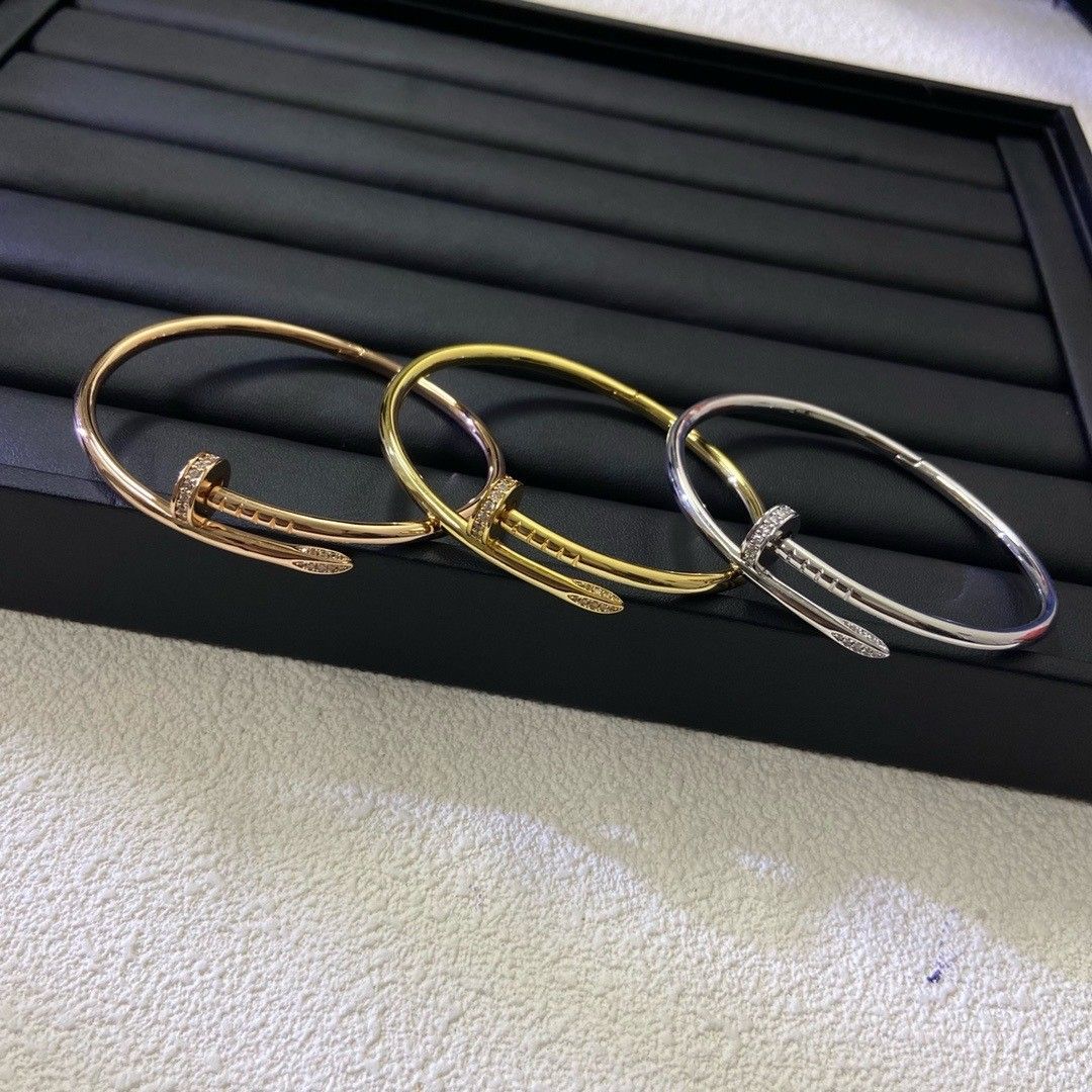 Klasik çivi bileklik, katı metal, çift model