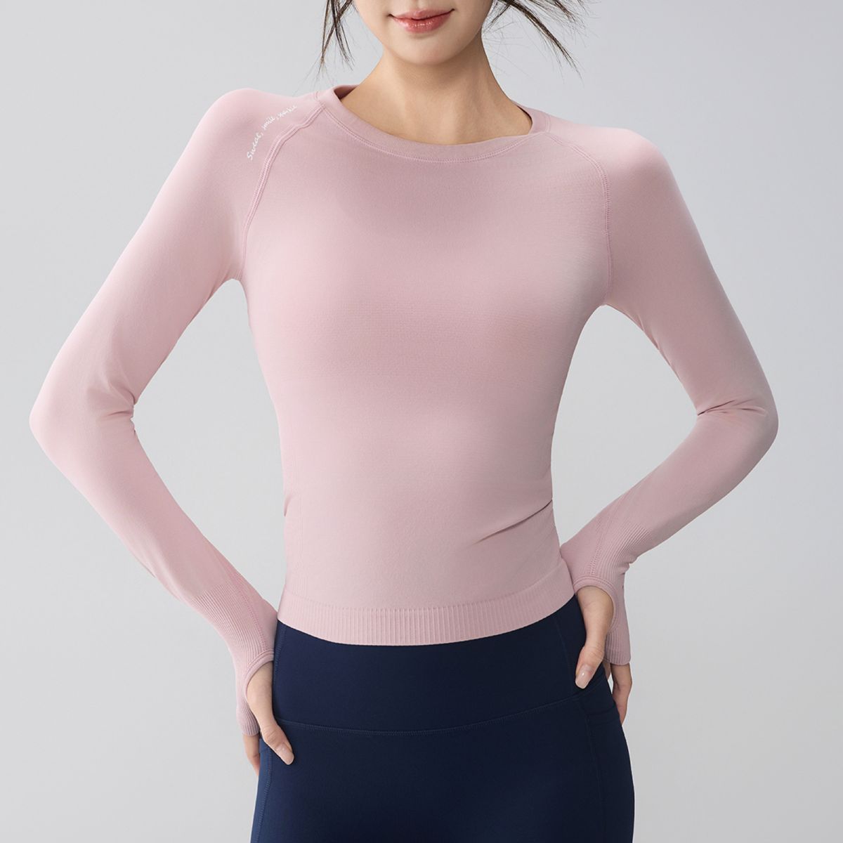 新款圆领速干瑜伽服女修身显瘦透气长袖跑步健身训练上衣