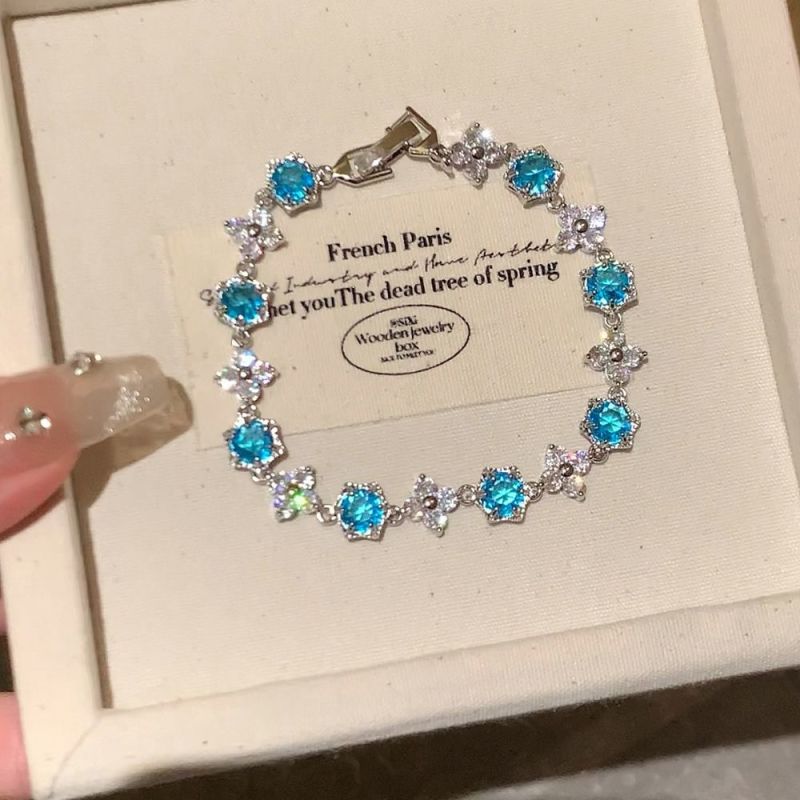Zirkon oval kelebek yay bileklik, zarif tasarım