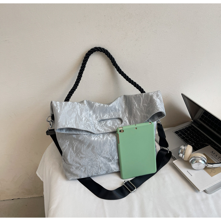 Travel bag, large capacity, single shoulder strap