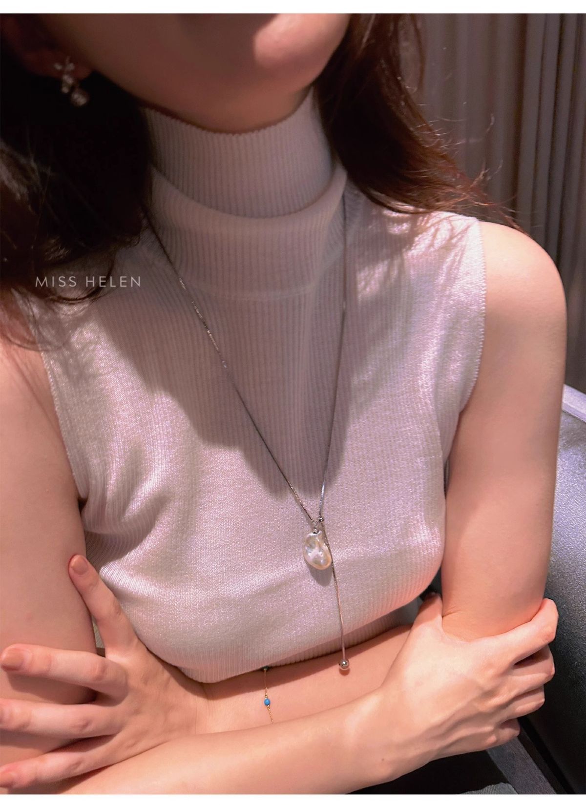 新款气质巴洛克珍珠钛钢项链女秋冬简约高级长款不掉色颈链毛衣链