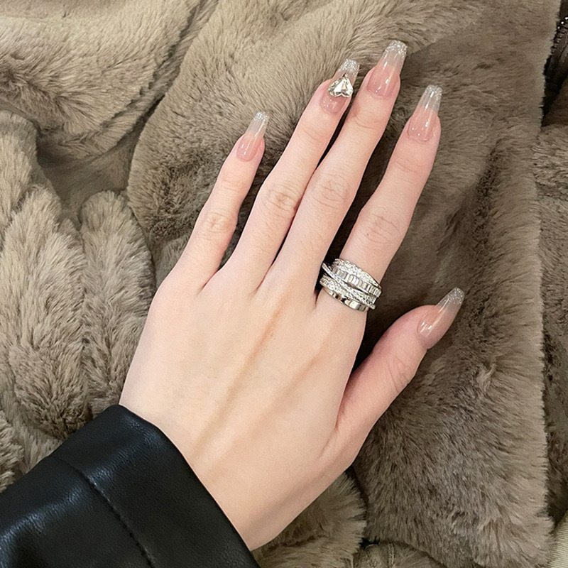Zirkonbeschichteter Ring für Frauen, vielseitig, Nische, hochwertig, personalisiert, leichter Luxus, verstellbarer Indexpfeil-Ring, verblasst nicht.
