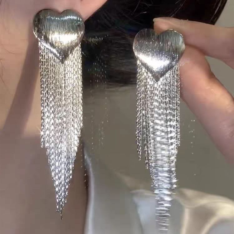 Metal Saçak Küpe Uzun Tasarım