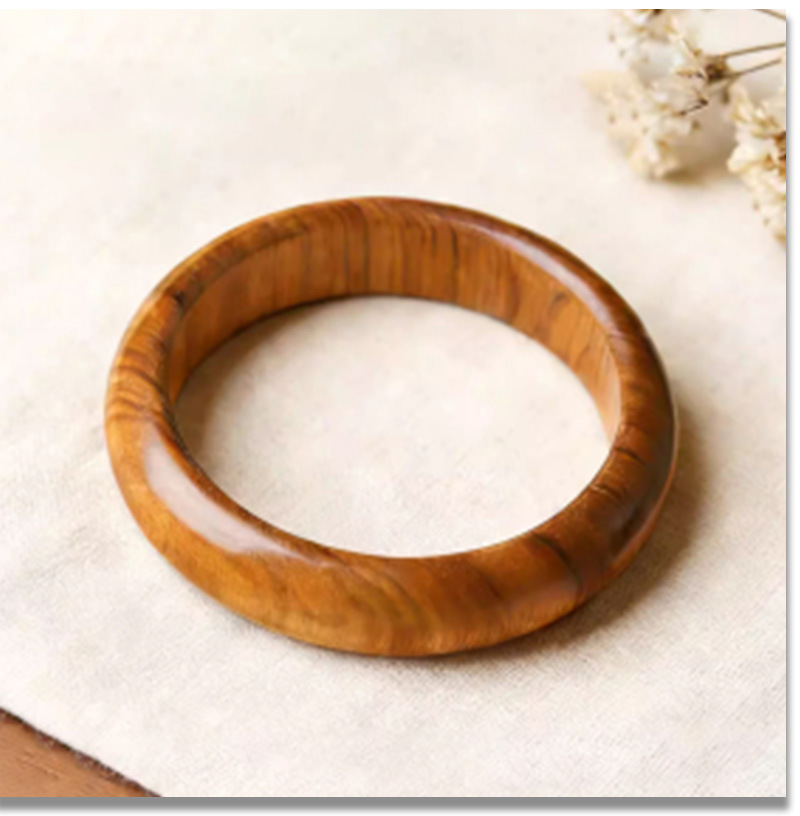 Chinesisches Holzarmband mit Drehstruktur-Design