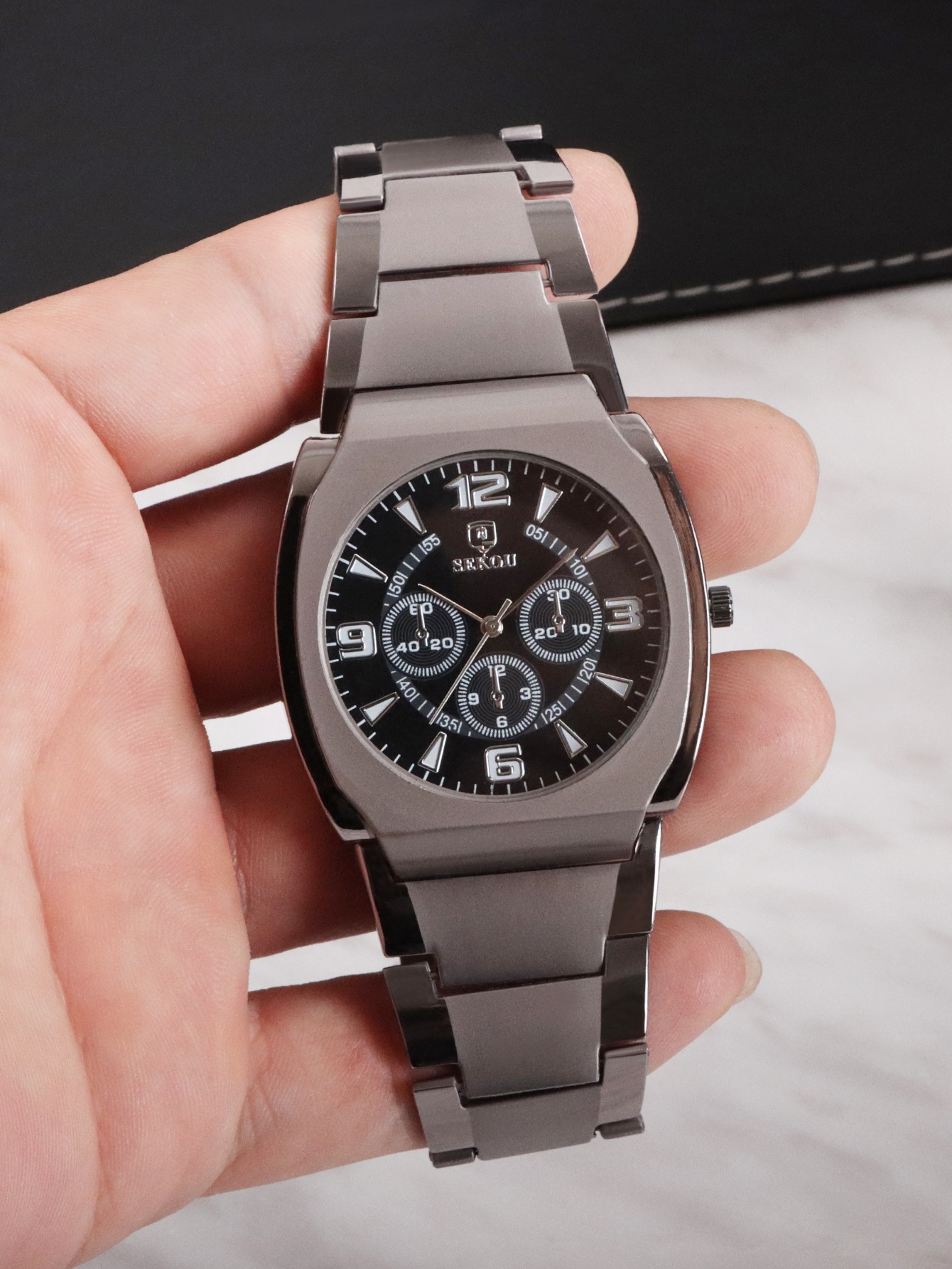 Quartz men's and women's wristwatch 2715, alloy