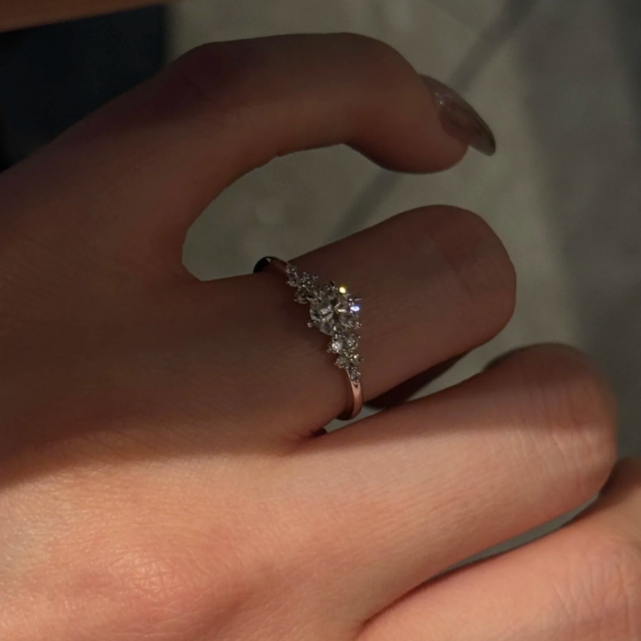 S925 sterling silver zircon ring, classic sparkling design
