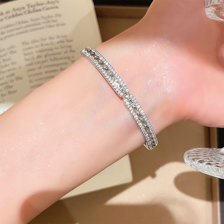 Zirkon-Dreieck-Armband, Vintage-Stil, Damen