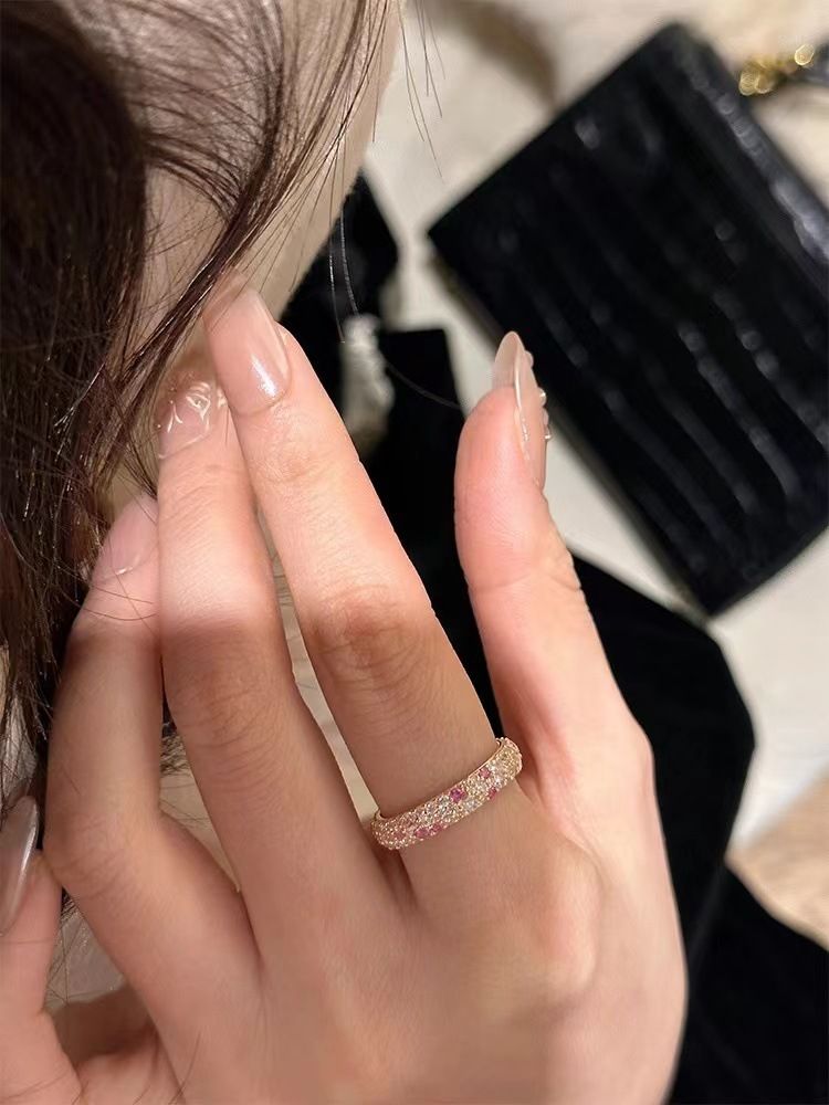 Farbige Diamantreihring Dopamin-Stil rosa