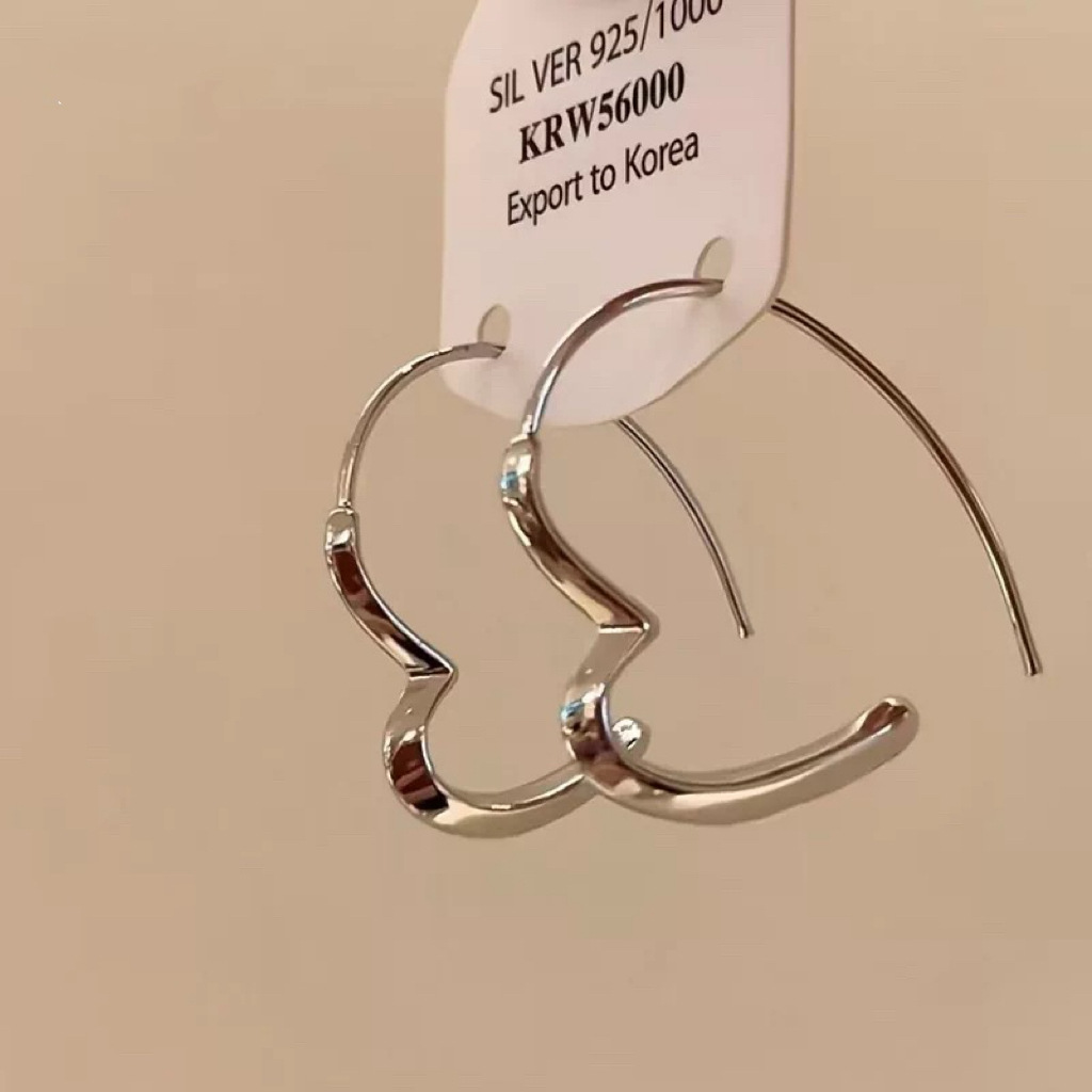 Gümüş iğne yuvarlak küpe, minimalist stil, hafif lüks, çok yönlü
