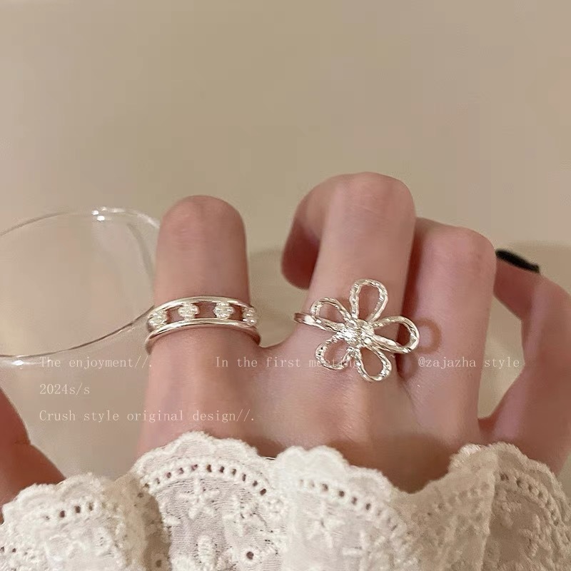 Openwork flower ring, vintage French style