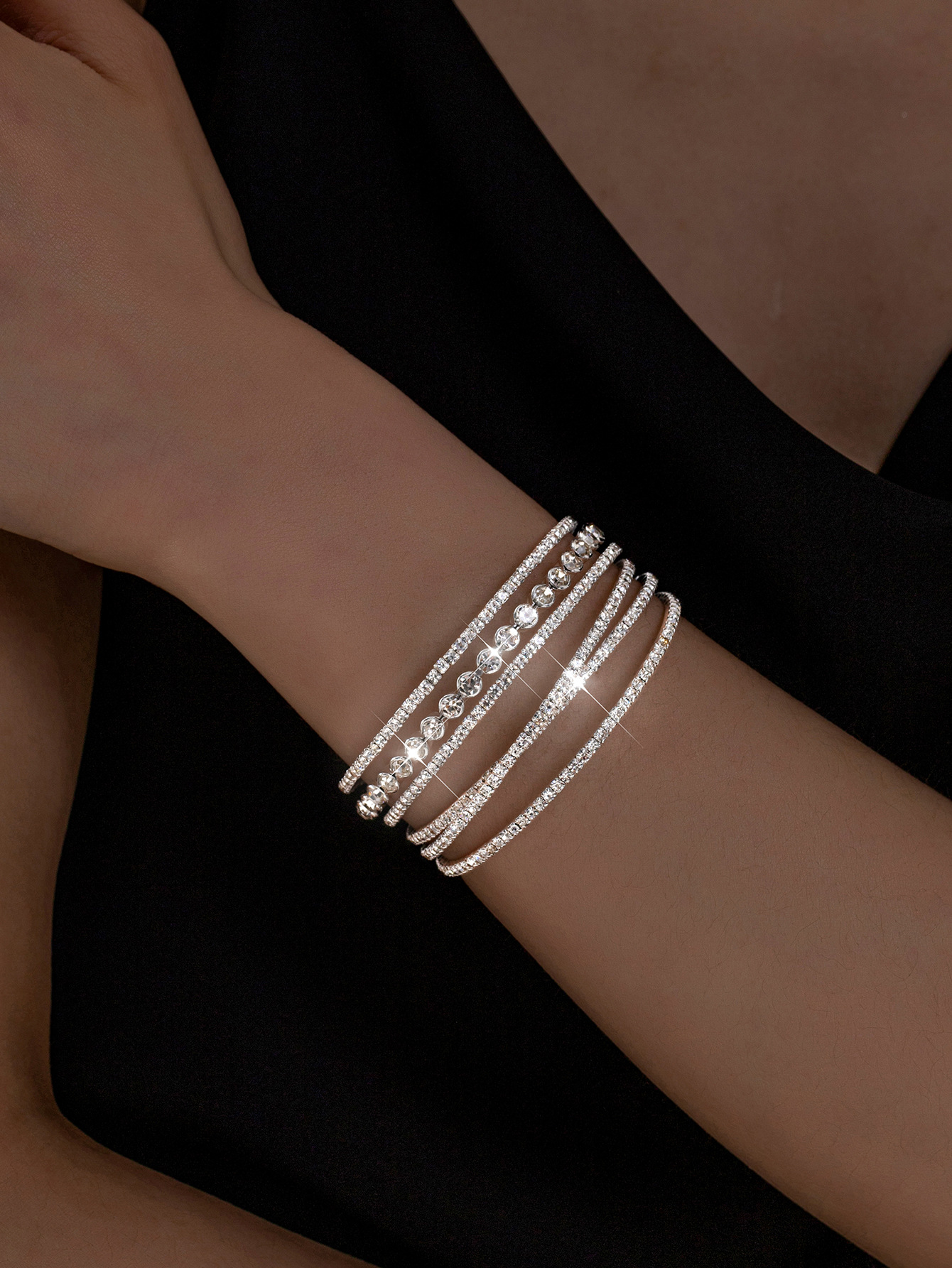 Damenarmband, elastisch, Stein besetzt