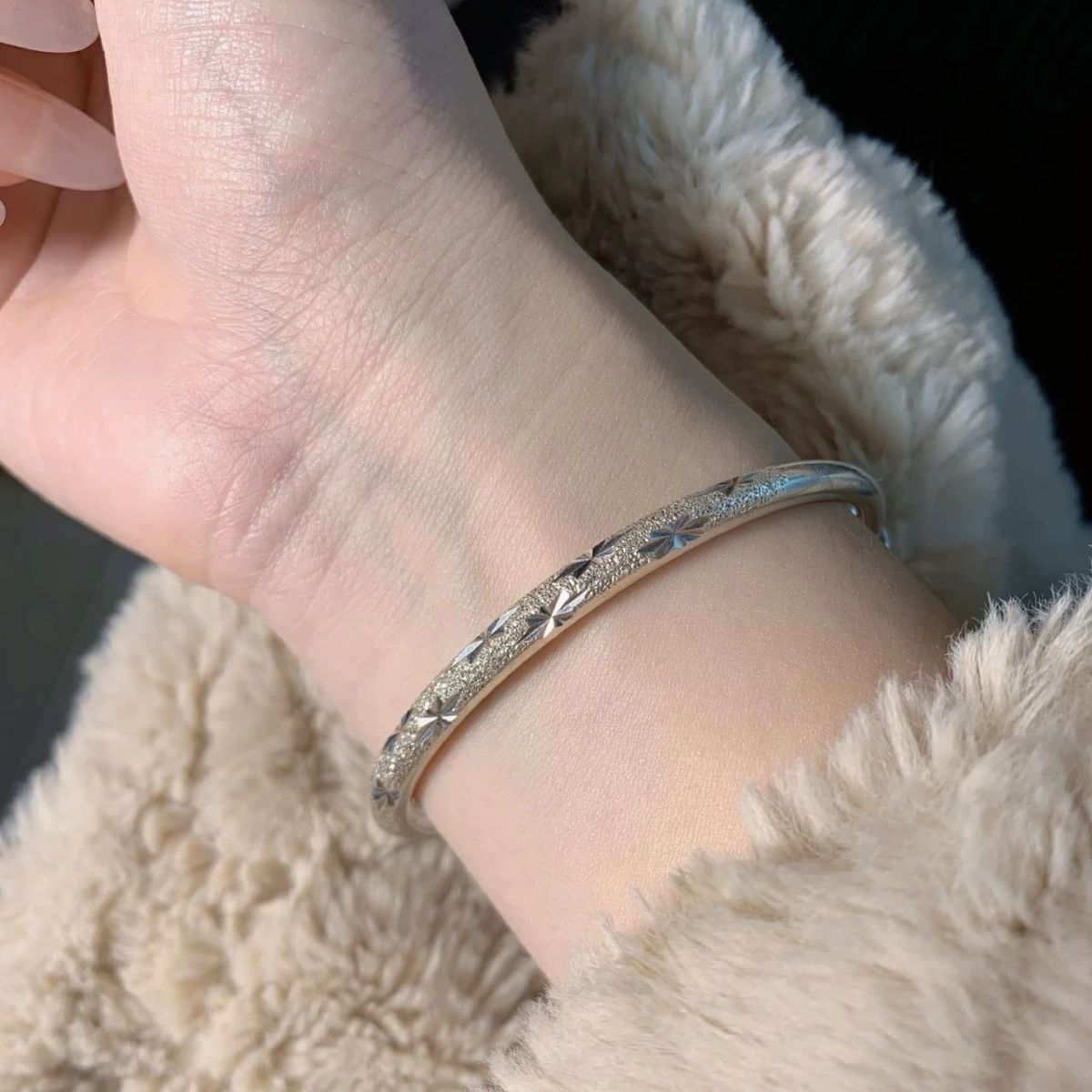 Women's bracelet, gypsophila design, silver, adjustable, versatile
