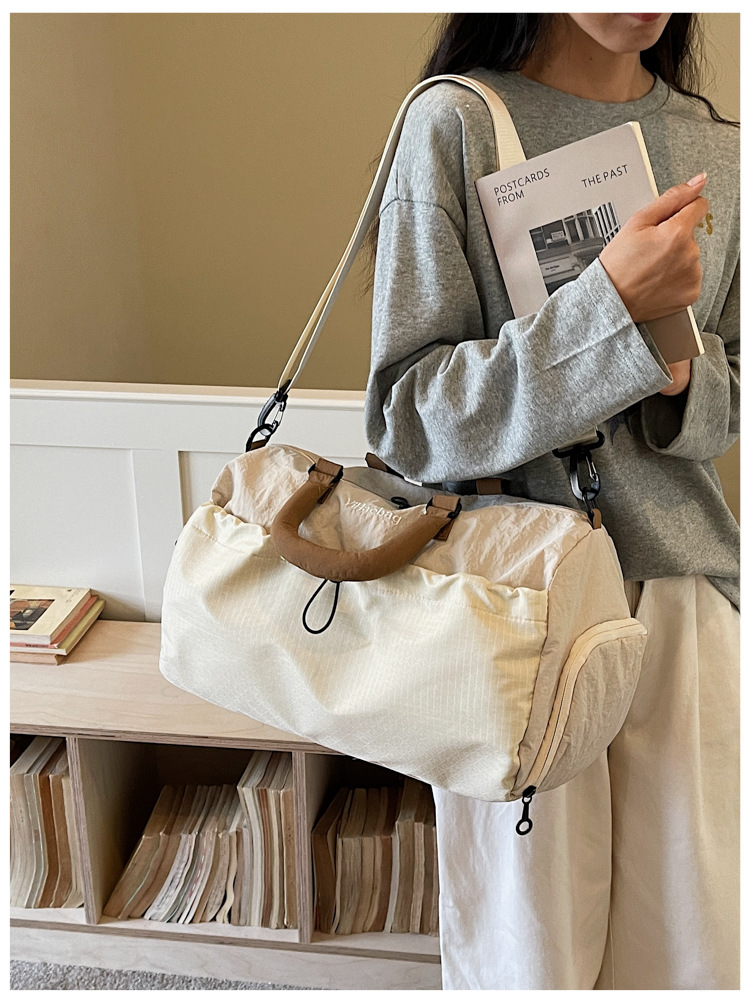 Reisetasche mit Trocken-Nass-Trennung, groß