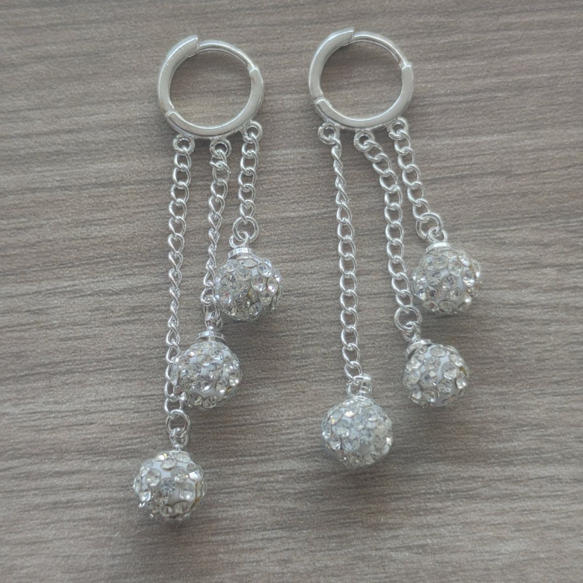 Dreireihige Ohrringe mit Steinen, Shamballa-Design Damen