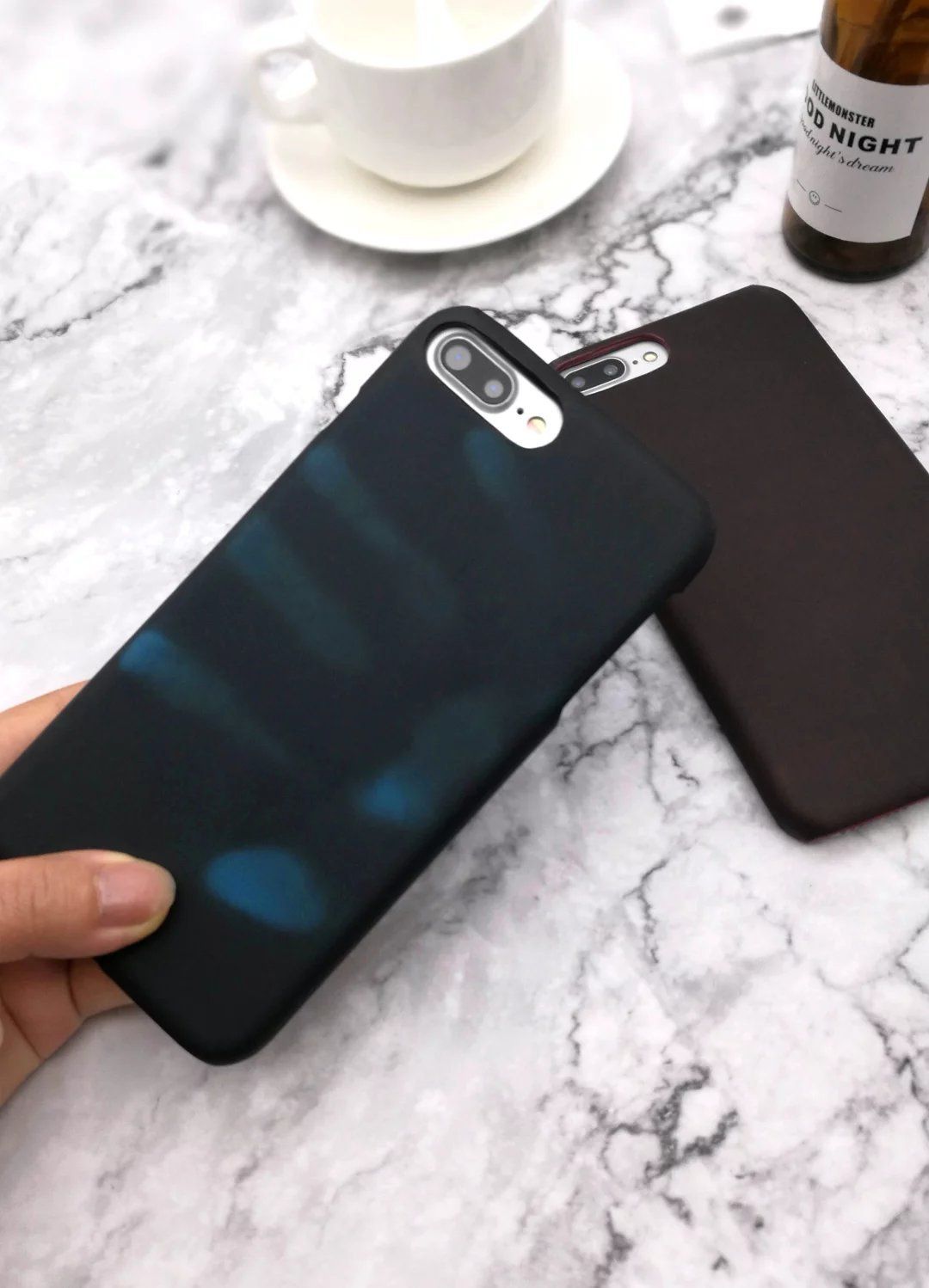 iPhone 17 Pro Max termal sensörlü renk değiştiren kılıf