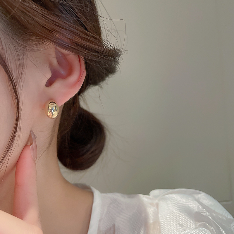 Gold-plated silver bead stud earrings, metal style