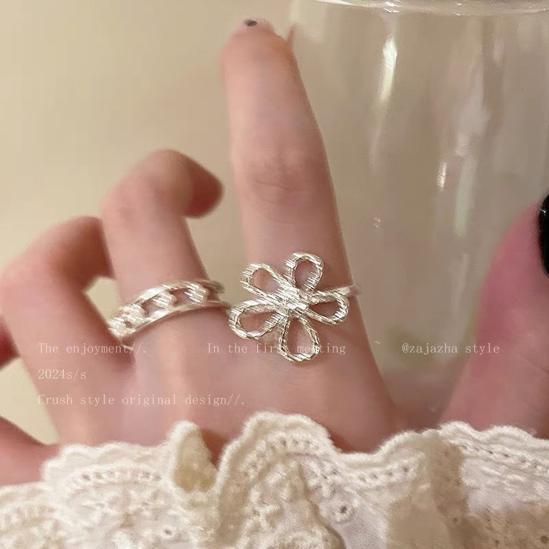 Openwork flower ring, vintage French style