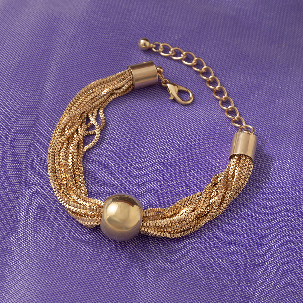 Multi-layer chain pendant necklace with spherical design
