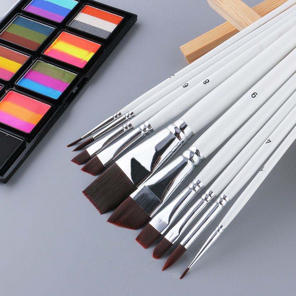 Painting brush set with wooden handles, oil and face painting