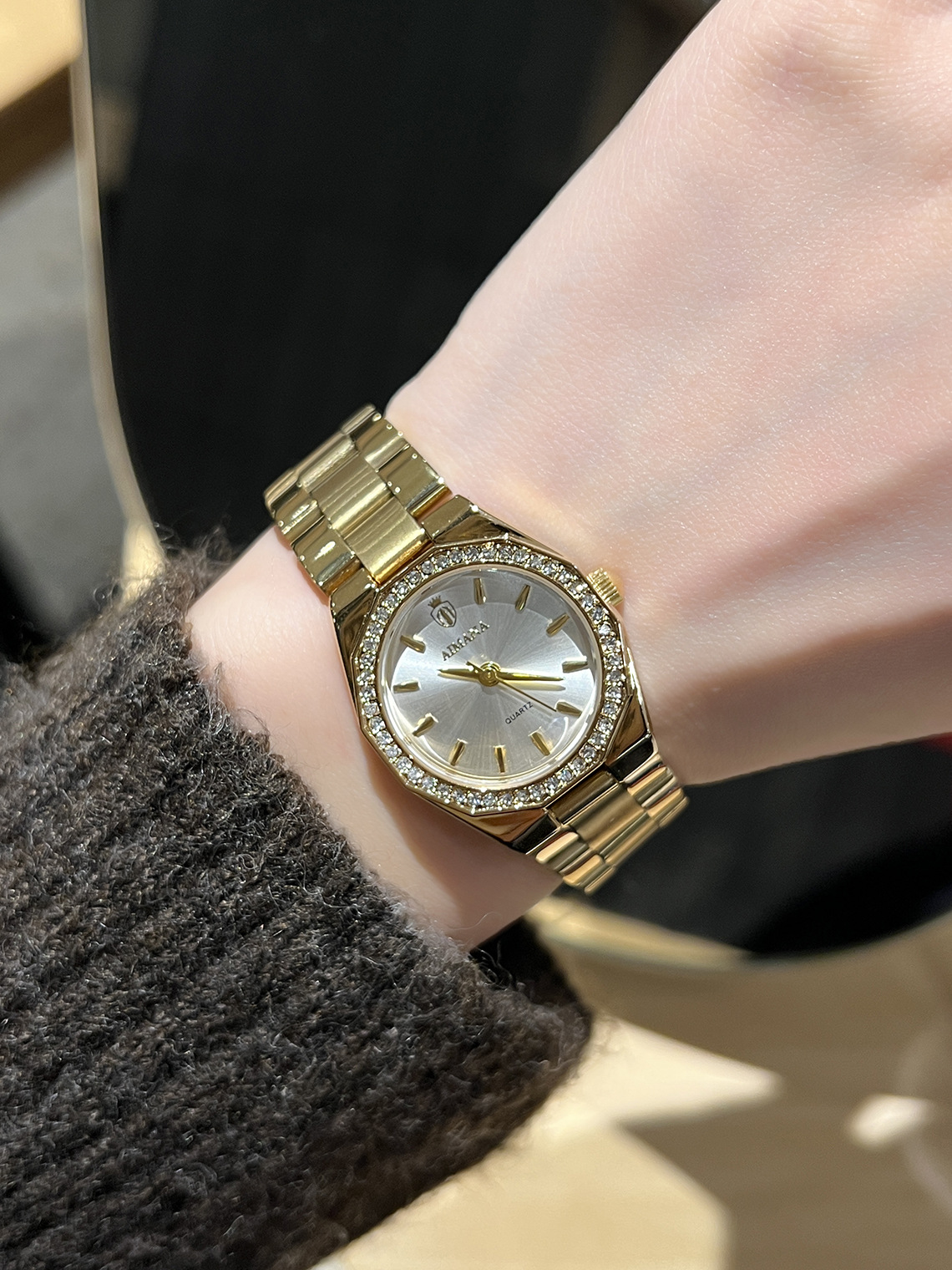 Aimana Damenuhr, Stahlband mit Diamanten