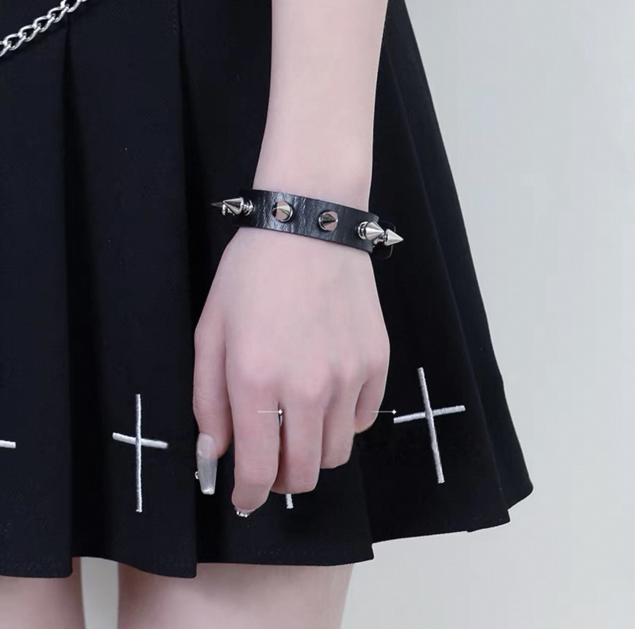 Punk-Herrenarmband mehrschichtig, Leder Nietenkette