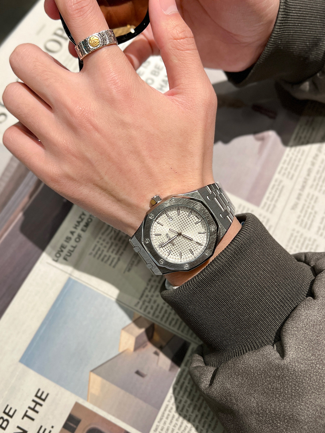 Royal Oak Quartz Men's Watch with Waterproof Steel Band
