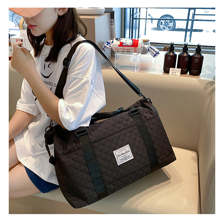 Travel Bag with Wet and Dry Separation, Large Capacity