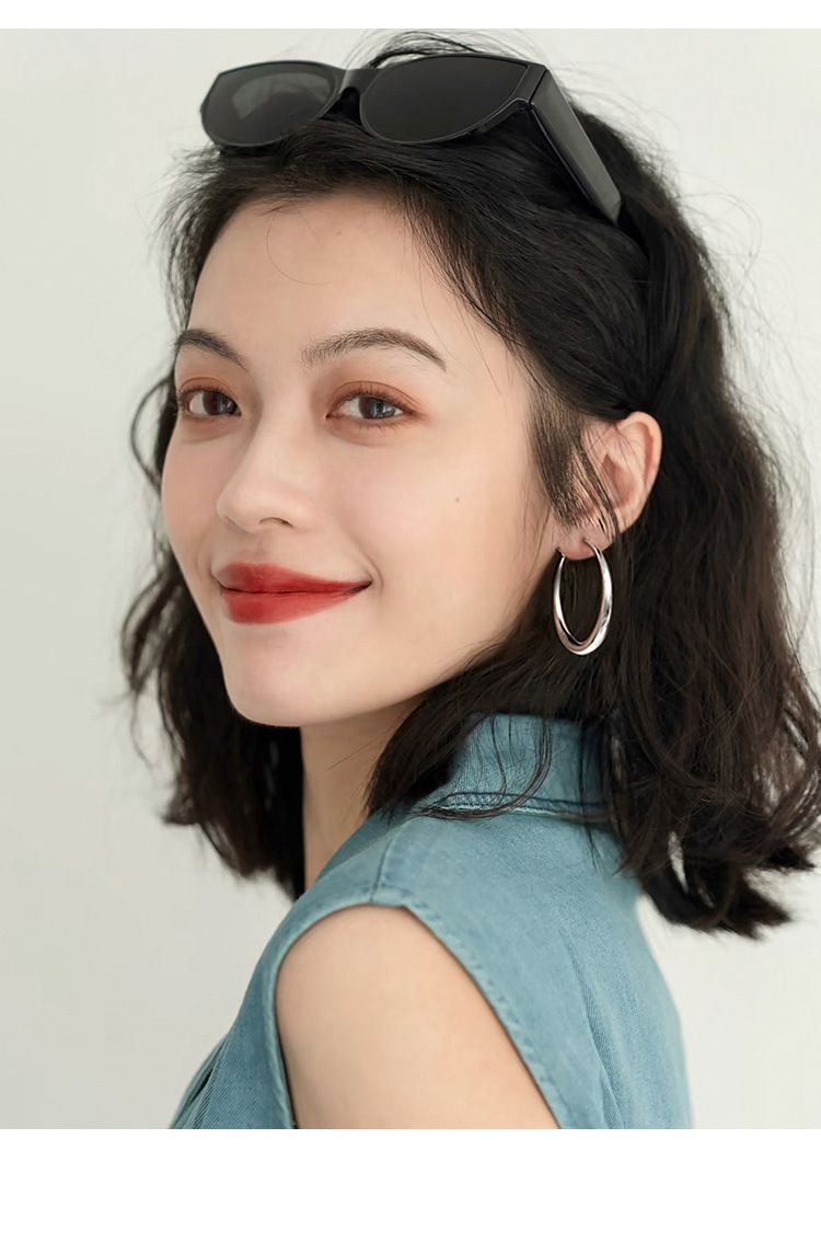 S999纯银大圆圈耳环女款小众轻奢高级感个性素圈耳扣耳饰抖音代发