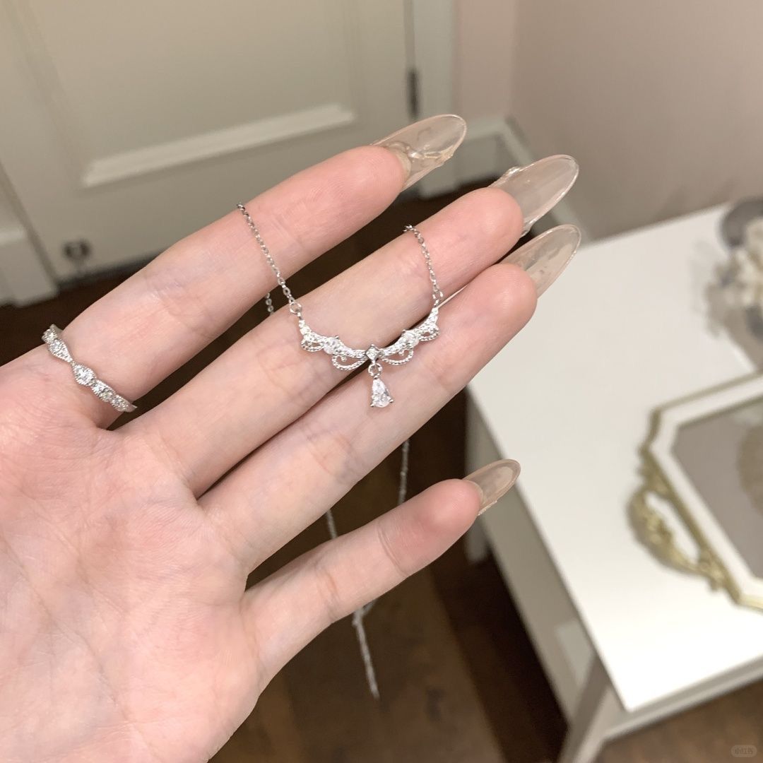 Zircon necklace with water drop design, titanium steel