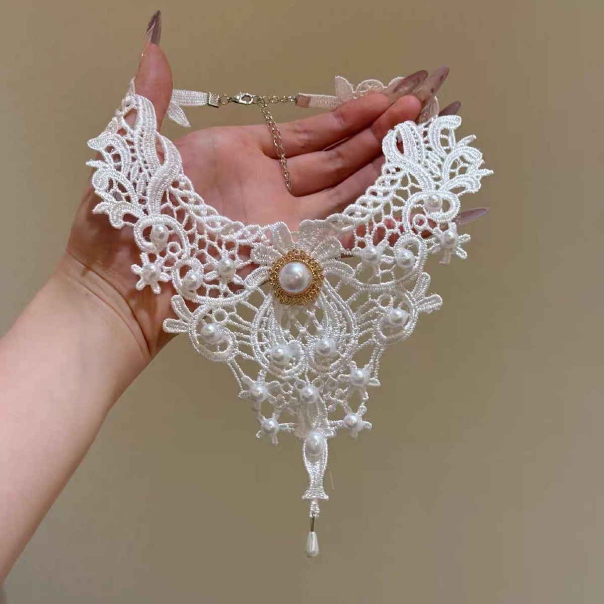 Gotik dantel choker kolye, siyah