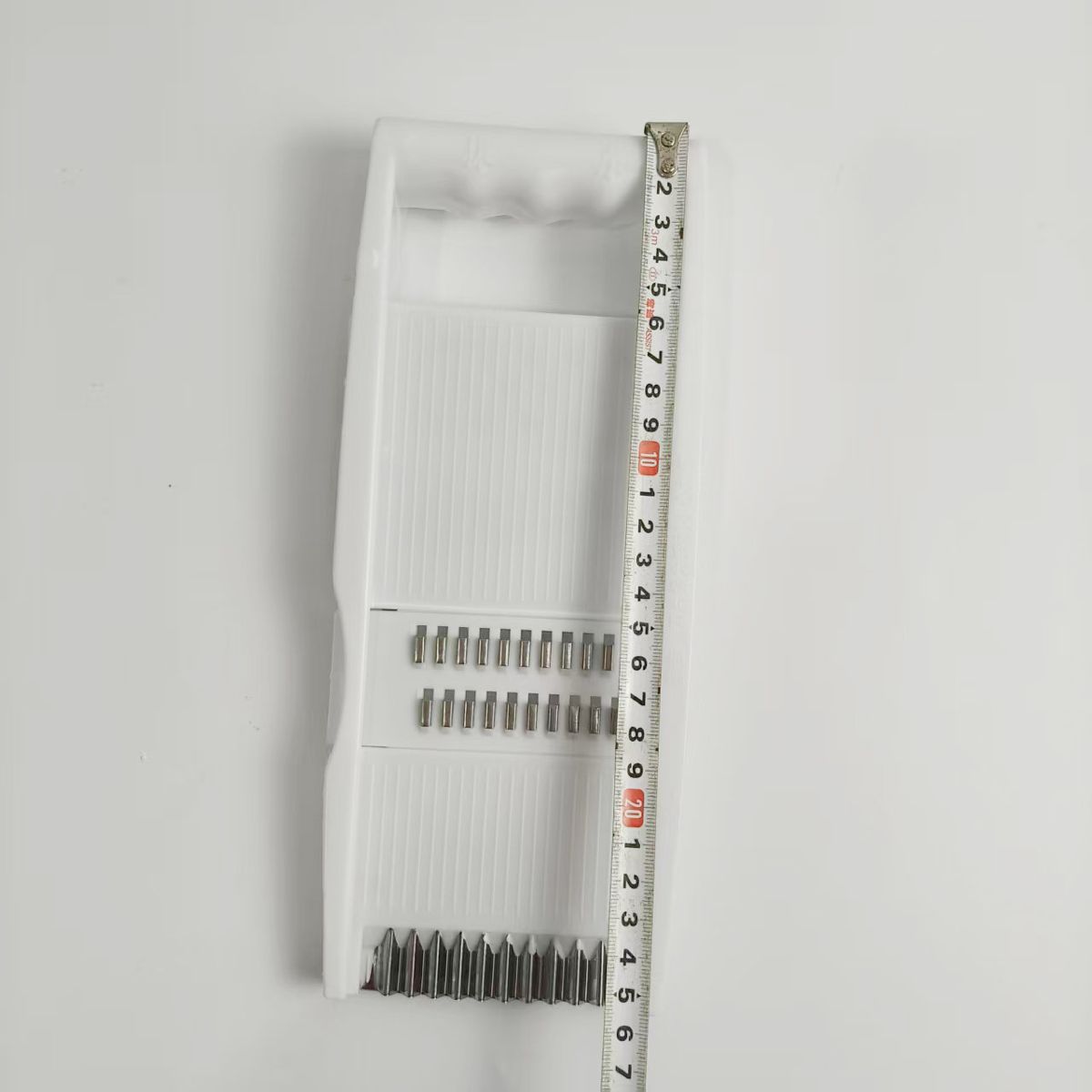 Multifunctional vegetable cutter 1278 with grater 1168 and potato shredder
