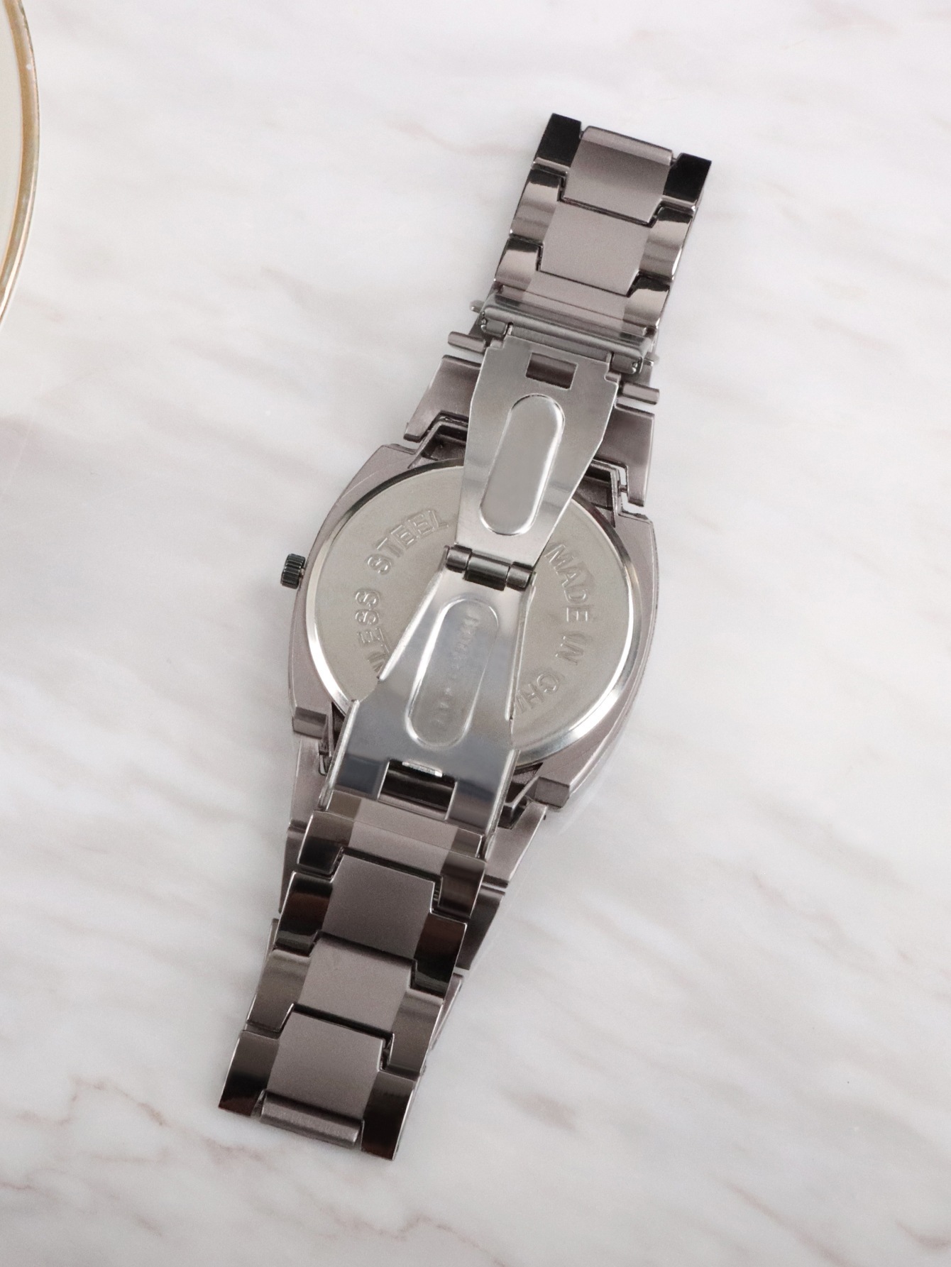 Quartz men's and women's wristwatch 2715, alloy