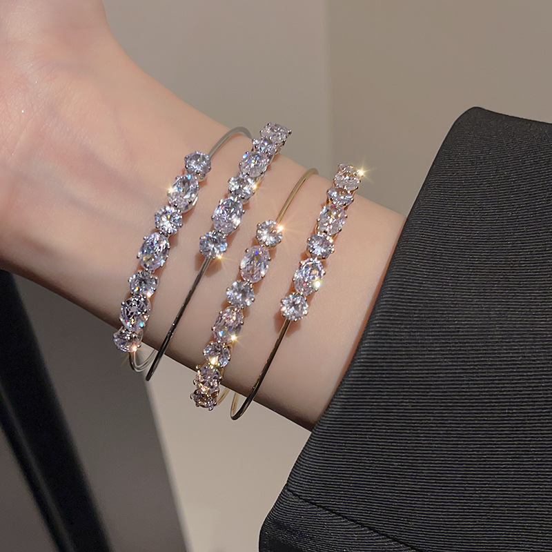 Zircon ribbon open bangle bracelet