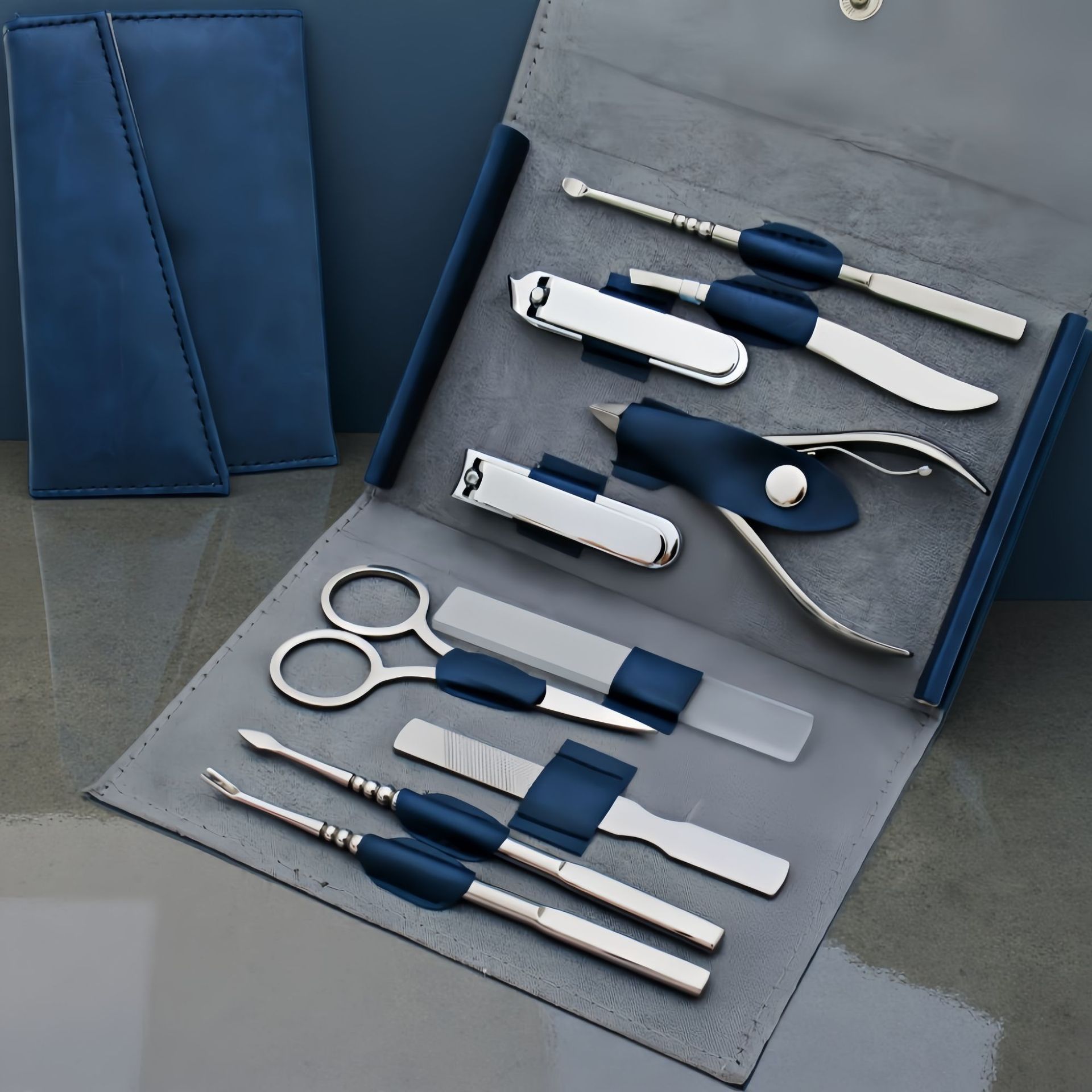 11-teiliges Nagel- und Fußpflege-Set aus Edelstahl