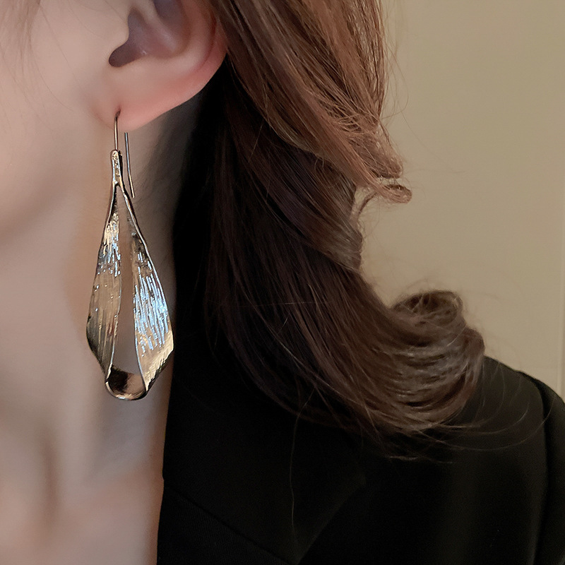 Metallic water drop leaf ear hook earrings for women