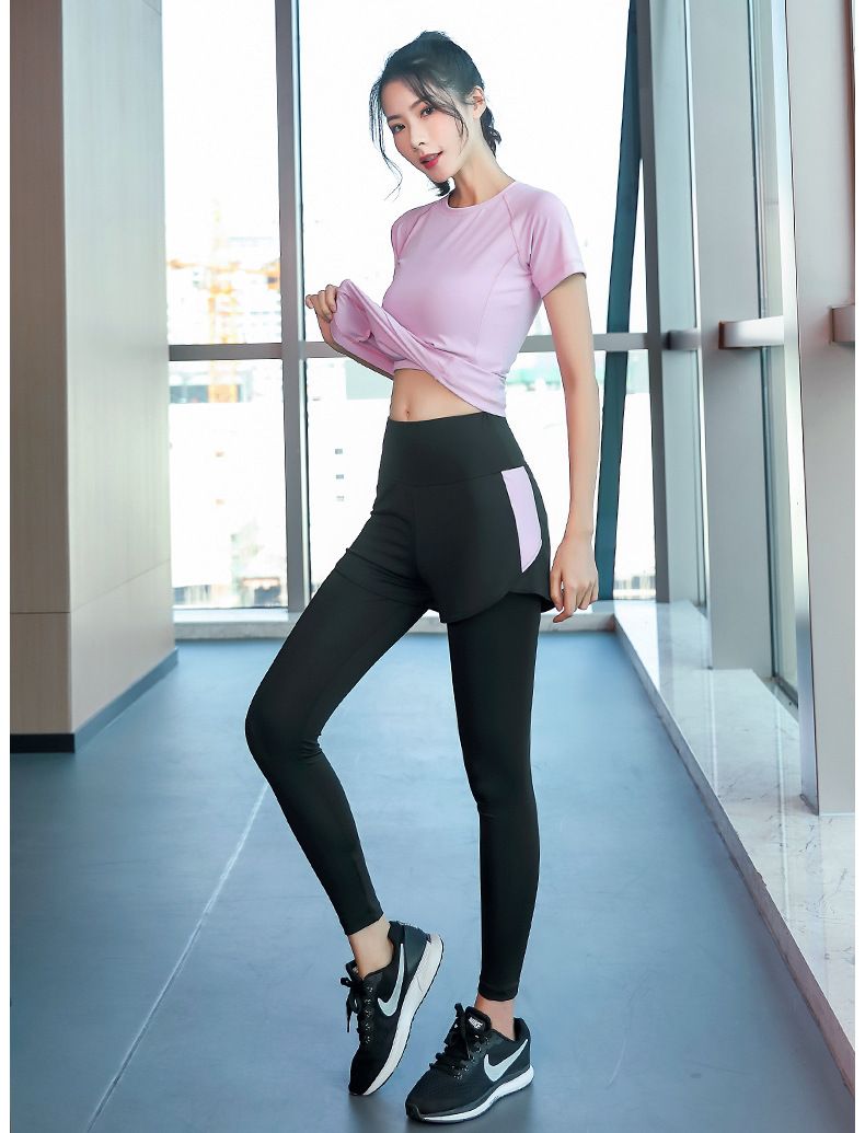 一手货源女士专业高端弹力速干运动健身套装女吸汗透气瑜伽服四件