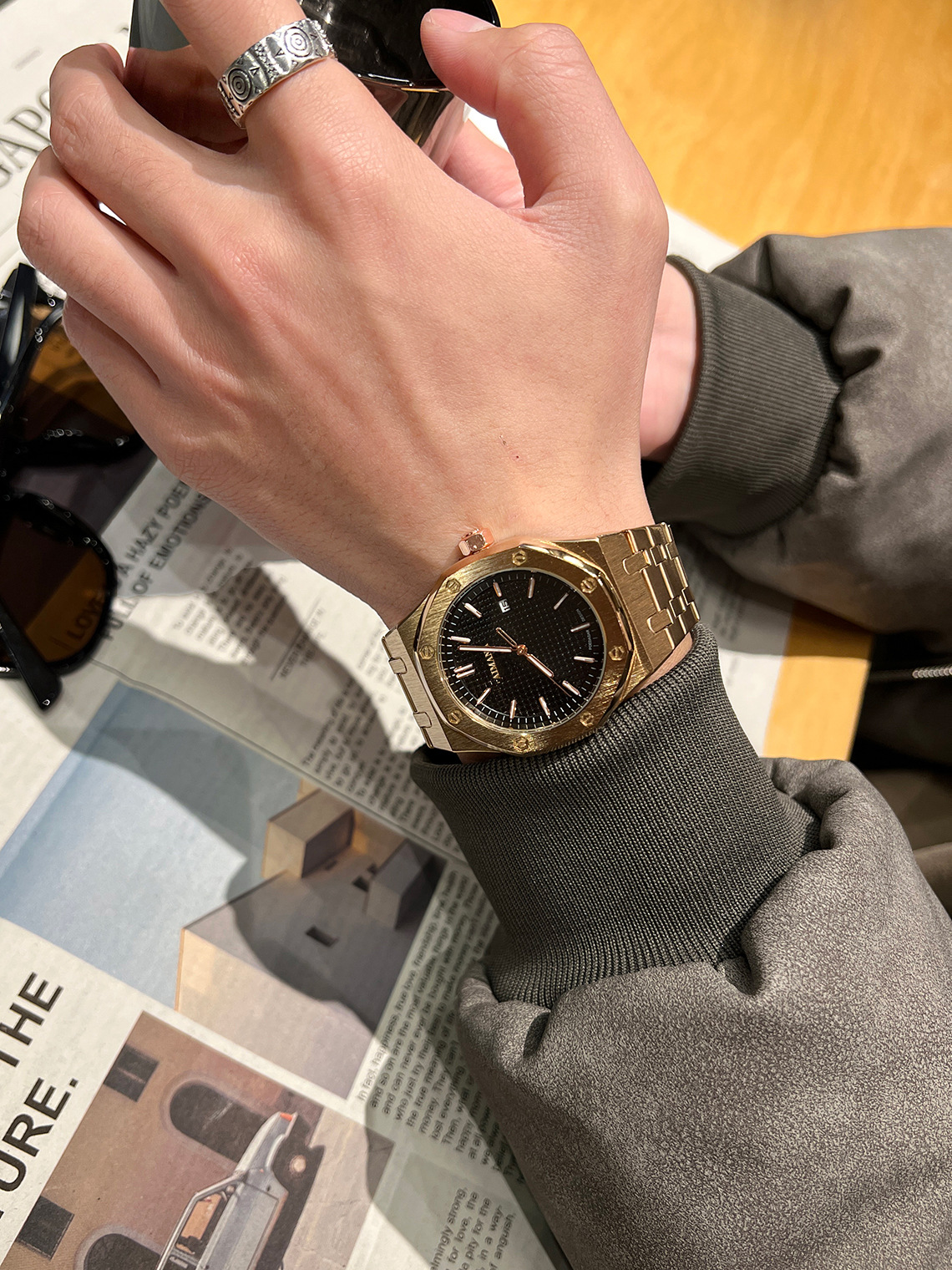 Royal Oak Quartz Men's Watch with Waterproof Steel Band