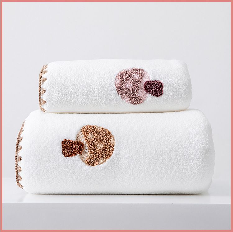 Korallenflausch-Handtuchset für Babys, gestickt, wassersaugend