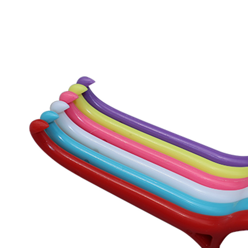 Orthodontic aligner removal hook tool