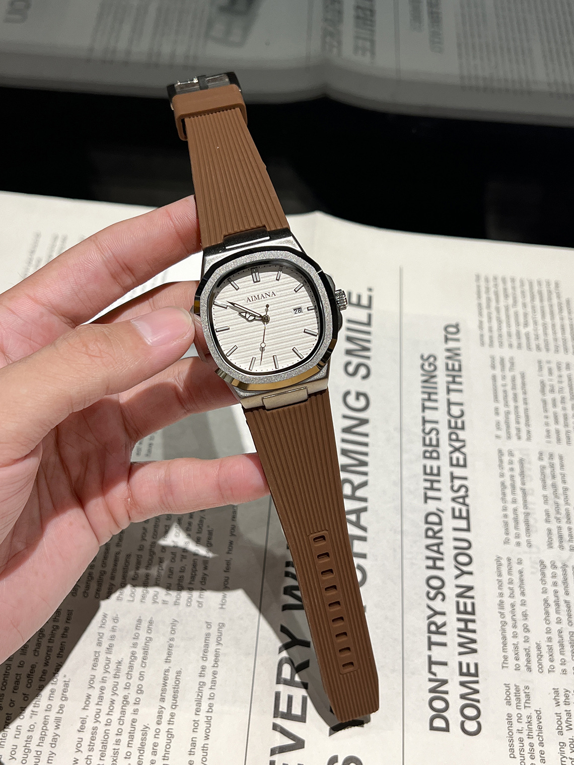 AIMANA Ultra-thin Silicone Strap Men's Watch with Calendar