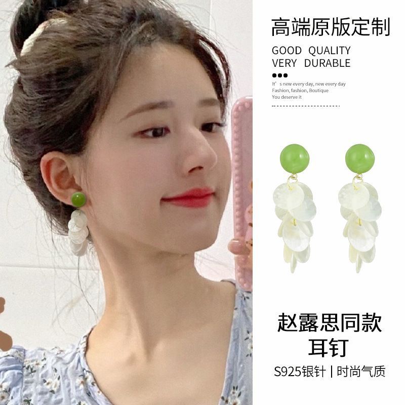 Design earrings, lightweight luxury, versatile, elegant