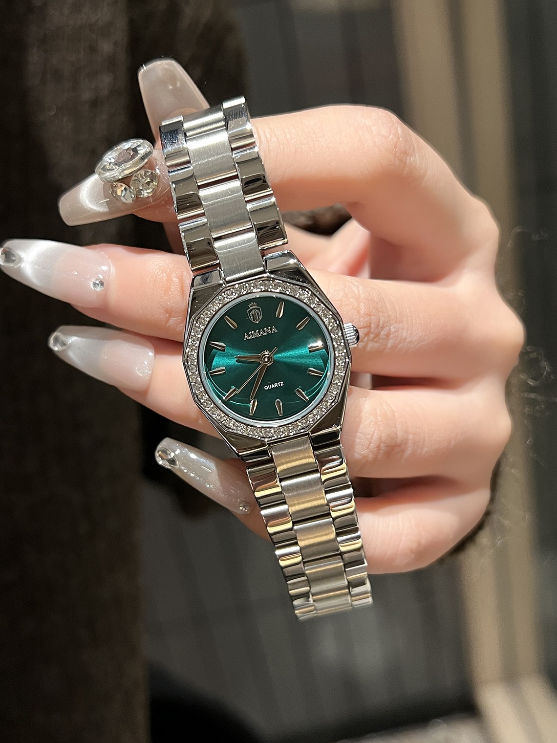 Aimana Damenuhr, Stahlband mit Diamanten